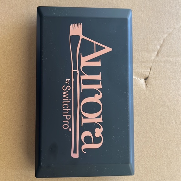 New Aurora SwitchPro Sanitizing Makeup Brushes Set - Picture 3 of 7